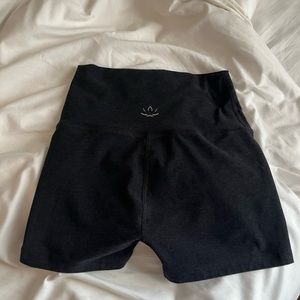 Beyond Yoga run for it short S black
